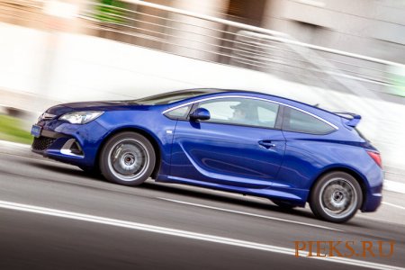 Молния без грома. Тест-драйв Opel Astra OPC