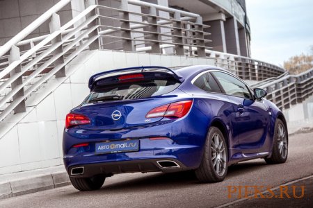 Молния без грома. Тест-драйв Opel Astra OPC